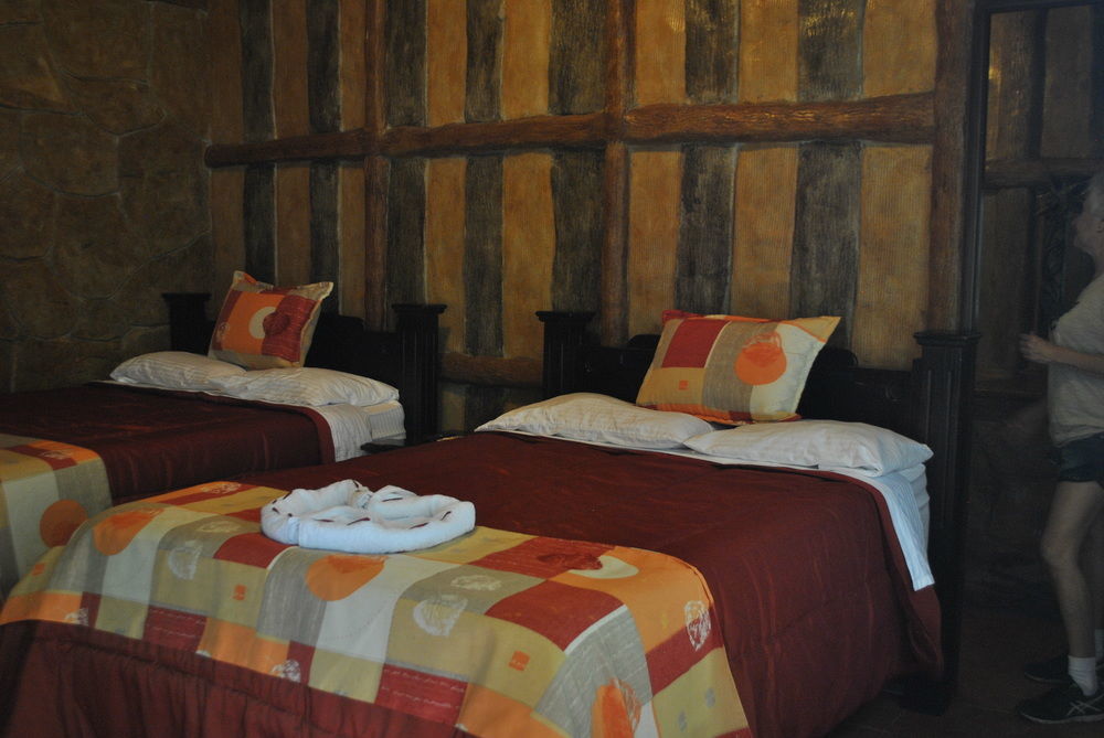 Hotel Las Orquideas La Fortuna 外观 照片